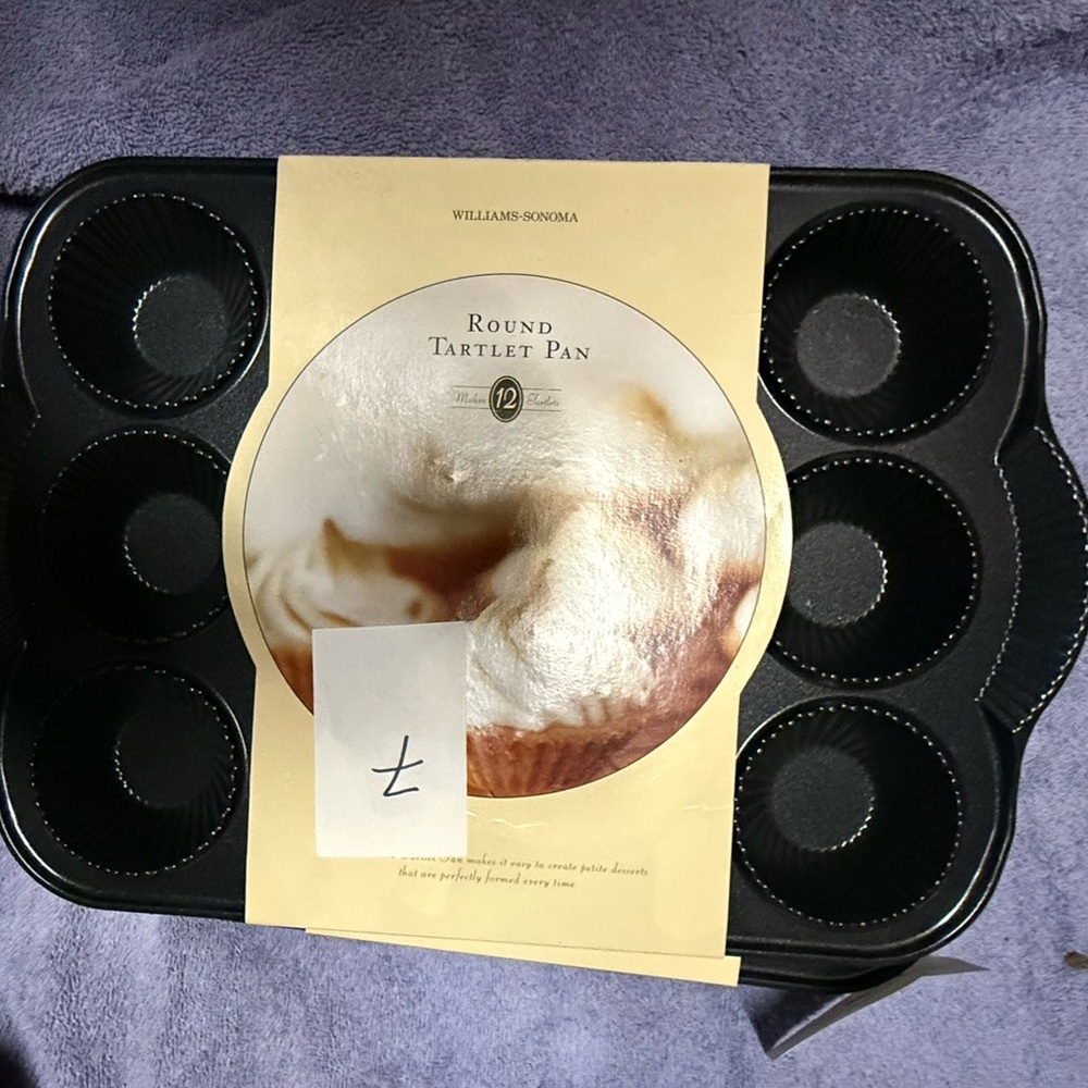 Williams Sonoma Black Nonstick Tartlet Pan